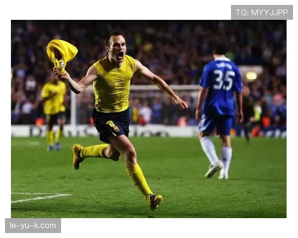 Osimhen续约谈判取得积极进展,球员与俱乐部初步达成一致 Osimhen续约谈判取得积极进展,球员与俱乐部初步达成一致