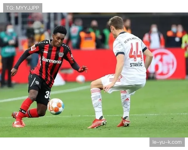 美因茨边路新星爆发惊人速度，助球队德甲开局强势