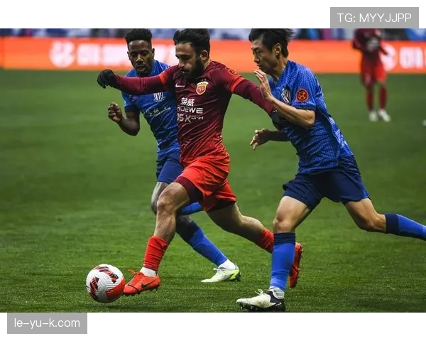 上海申花中场控制难以支撑比赛节奏，当前表现波动对整体发挥造成影响